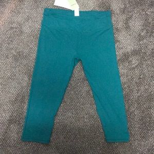 Fabletics Pants - Fabletics crop leggings Fabletics Pants - Fabletics crop leggings